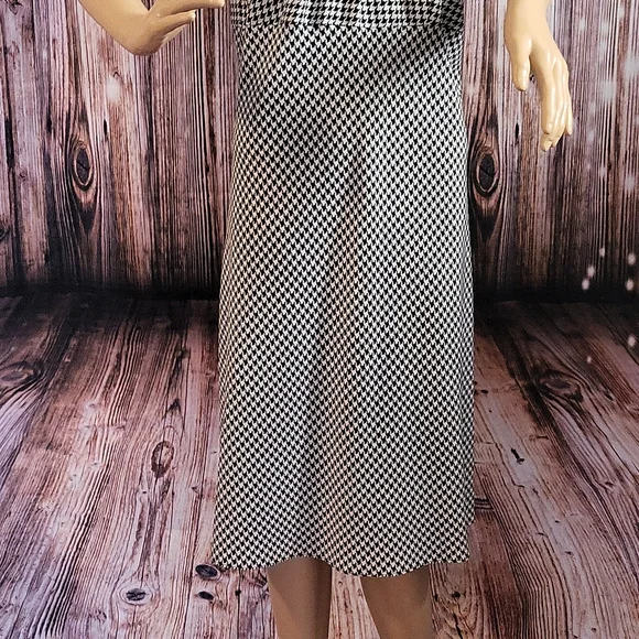 NWOT New York & Company Women's Black and white Halter Maxi Dress Size 16 - Picture 2 of 11